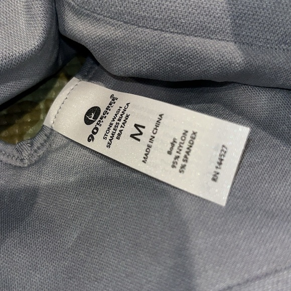 90 Degree 2 women’s sports bras. Stick to that New Year’s resolution - Picture 9 of 12